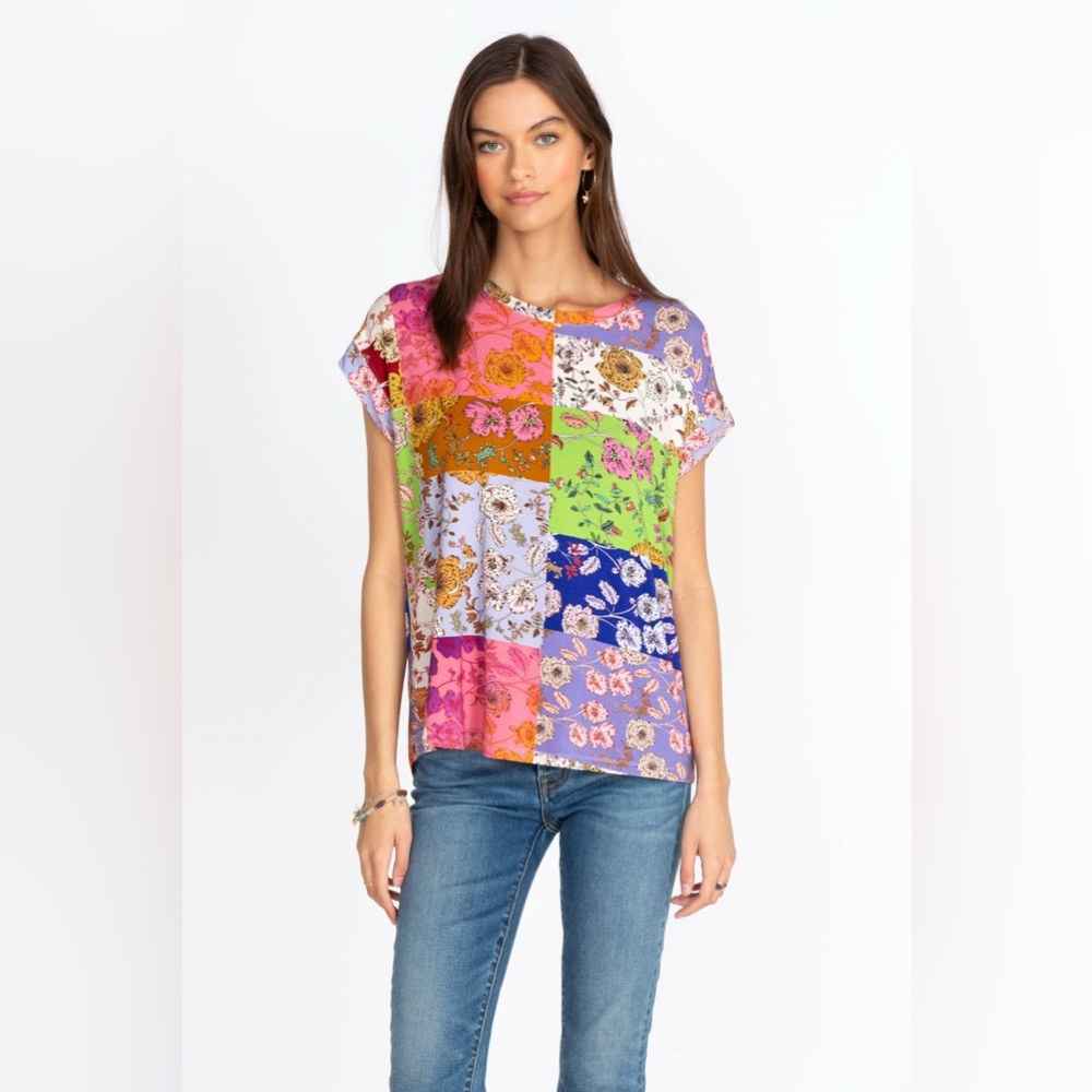 NWOT Women's Cosmo Relaxed Tee size Small